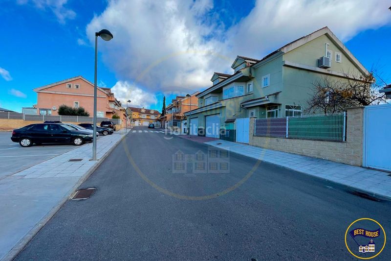 Foto e36be28e-5497-4dd0-b1ea-7e290a5e55e3. Casa a Arcas del Villar
