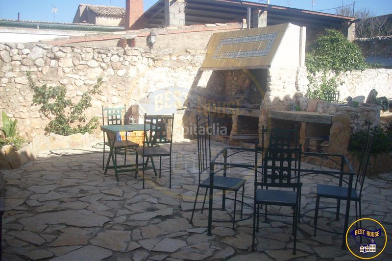 Foto efdcfc49-d889-44aa-bf4c-5a0cc7d7f160. Casa  rural en venta en Valverdejo