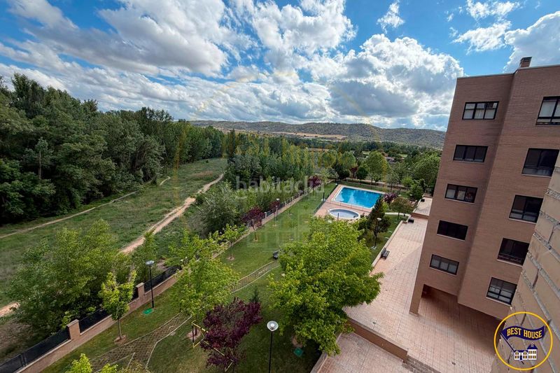 Foto 10edcf07-2bf3-4cde-8898-f80c43aa552a. Pis amb calefacció aparcament piscina a Alameda Cuenca