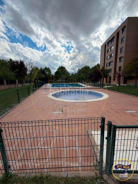 Foto 92b04588-ba99-4515-81b9-e878a2e3bdee. Pis amb calefacció aparcament piscina a Alameda Cuenca