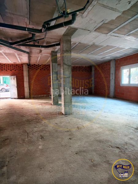 Foto 12436443-1864-4ea1-b926-d30a2590fc61. Local comercial a Centro Cuenca