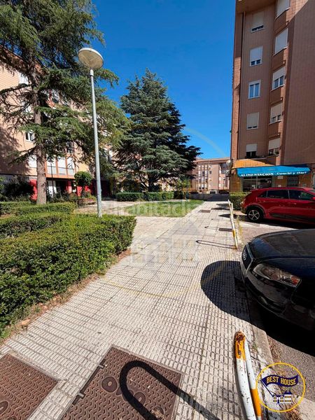 Foto 36161977-1e3c-4bd5-87ad-b80cda6630f4. Local comercial a Alameda Cuenca