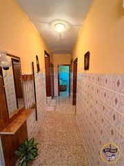 Masia  Angosta. Casa en venta en mira