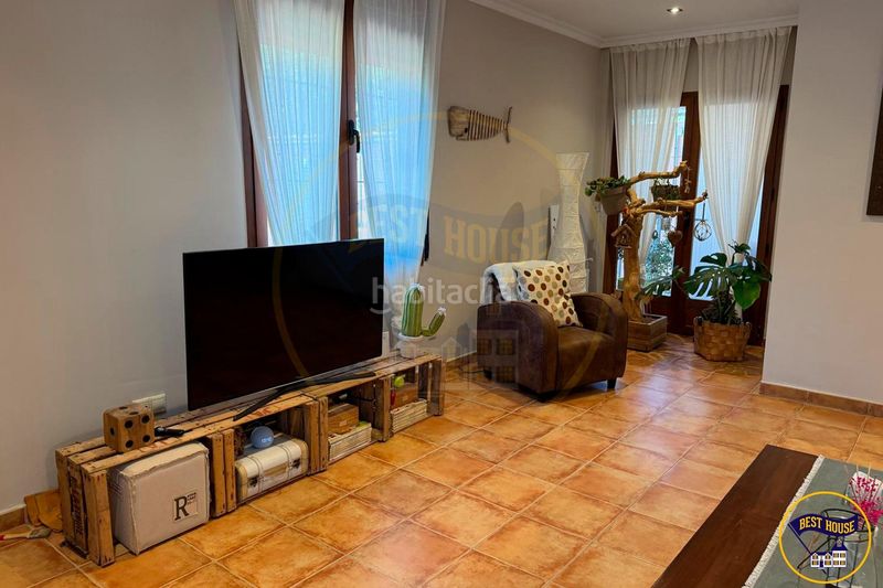 Foto a68da4be-111d-4934-82c5-6d1f9a760707. Casa adossada amb calefacció aparcament a Chillarón de Cuenca
