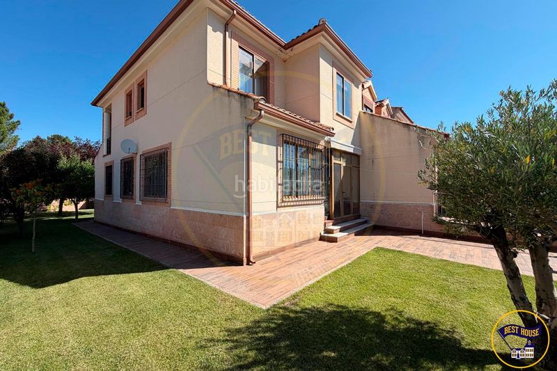 Foto b0f432ce-4e5a-4a45-9a8d-0a8c5e7162eb. Casa adossada amb calefacció aparcament a Chillarón de Cuenca