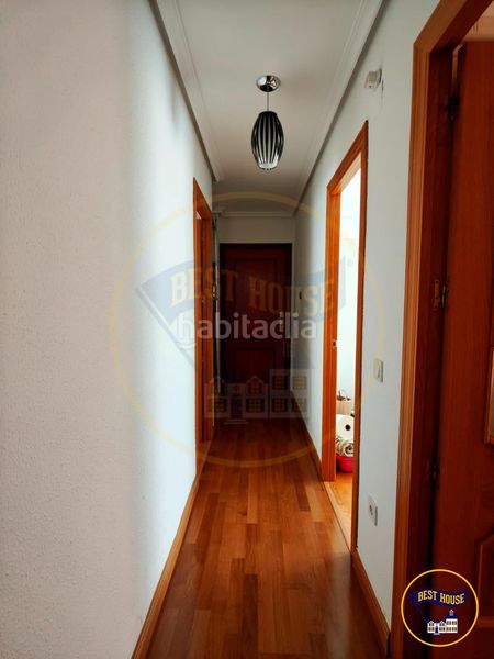 Foto 48e49fcc-b212-4c56-afe6-30f389fc9aa2. Rent flat with heating in Centro Cuenca