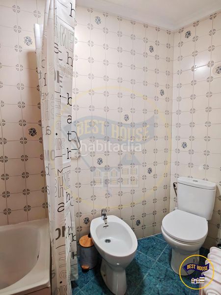 Foto b6ffc3f8-7c08-4b16-902e-eef8414297f1. Rent flat with heating in Centro Cuenca