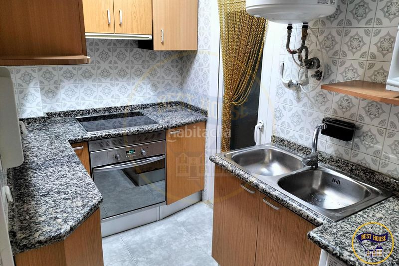 Foto 5b09d3ee-db2a-48d8-9163-01026ad73712. Flat with heating in Centro Cuenca