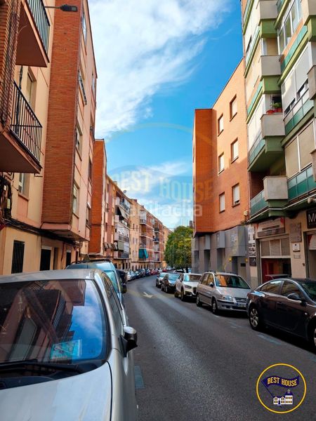 Foto d2fcfc67-2077-415d-a7a1-ebdec584f7bd. Flat with heating in Centro Cuenca