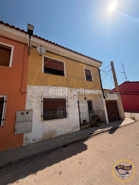 Foto 8271d180-ecef-4fad-91d1-06f29232ed37. Casa adossada amb calefacció aparcament a Valeras (Las)