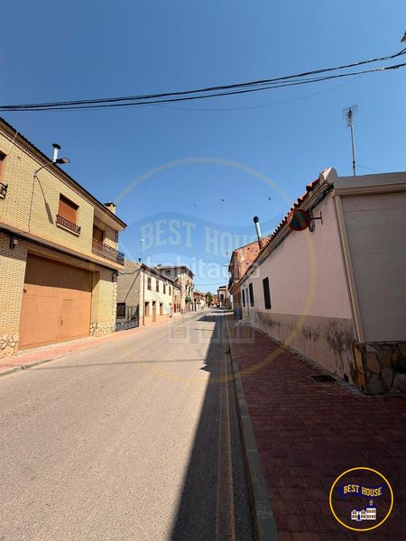 Foto f85220f2-20d8-43cd-9d54-8e417acf48fd. Casa adossada amb calefacció aparcament a Valeras (Las)