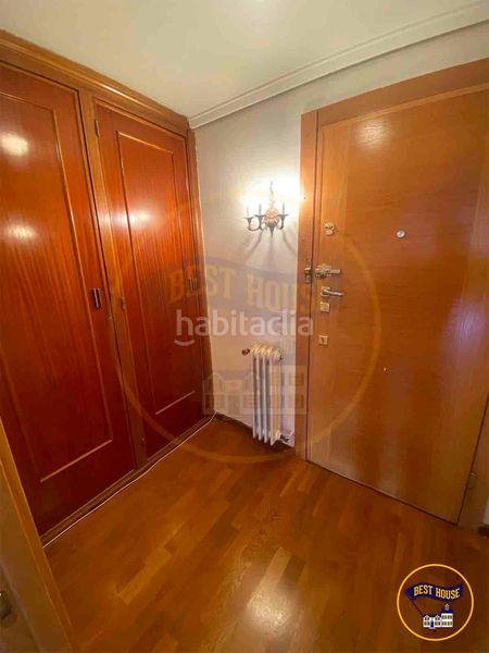 Foto 4437ba6f-858d-44af-9dc2-1433f5c53b0f. Flat with heating in Centro Cuenca