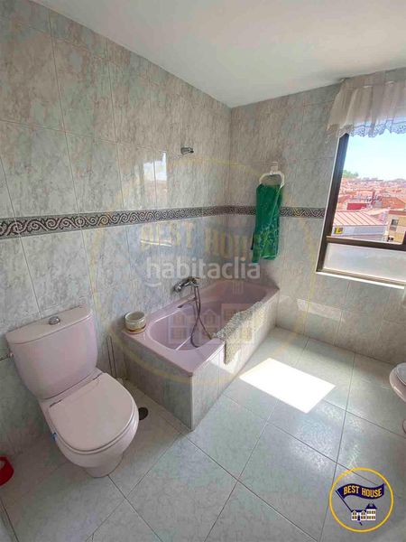 Foto 50d49ede-294a-41cf-b361-497f403a556c. Flat with heating in Centro Cuenca