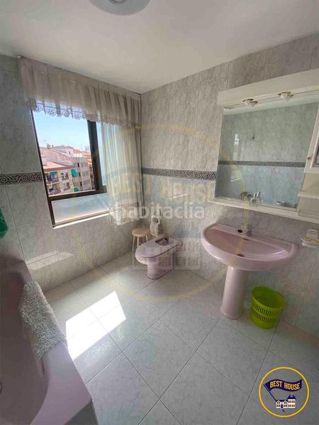 Foto 98ad02d7-7c9b-4ce5-99cd-06559b3961c1. Flat with heating in Centro Cuenca