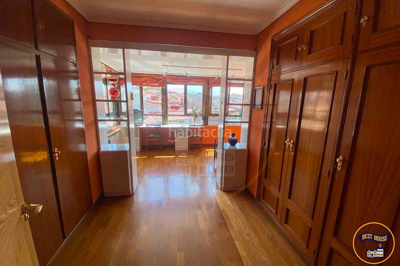 Foto ab68eb3a-90b4-4f39-8e5c-43c464eb390c. Flat with heating in Centro Cuenca