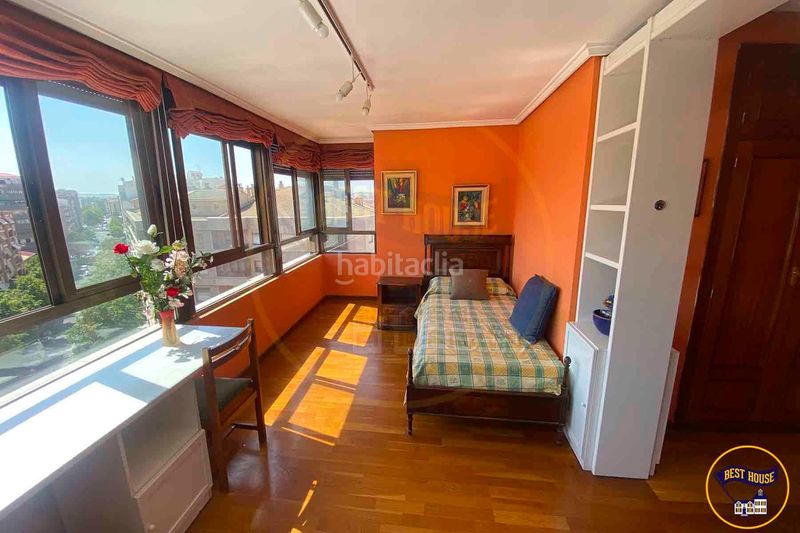 Foto e9179c02-3797-4ae7-bcd1-1c7202b260cc. Flat with heating in Centro Cuenca