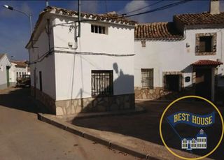 Haus  Calle villar aguila. Se vende casa de pueblo econ�mica ideal para invertir