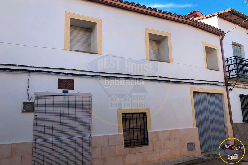 Foto c27489b2-819f-4a54-91a3-7dade34434a3. Casa amb calefacció aparcament a Castejón