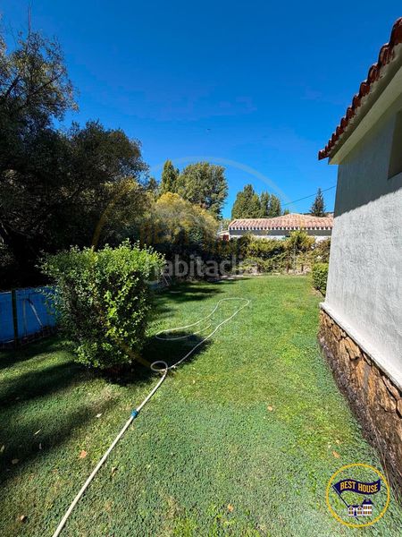 Foto 2a551eff-3742-4e1c-a9a6-7130fb4528a9. Masia amb aparcament piscina a Palomera
