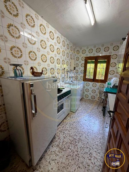 Foto a31ca443-237e-4f2c-a965-6e7c93d04c39. Masia amb aparcament piscina a Palomera