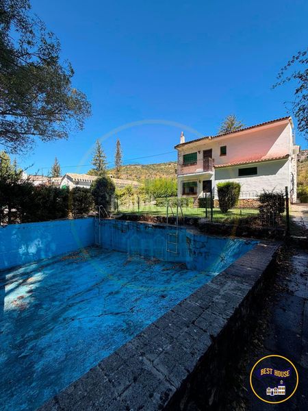 Foto b46363f4-a774-4829-91e0-050306aeebfb. Masia amb aparcament piscina a Palomera
