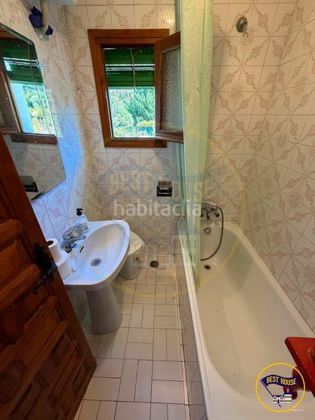 Foto f12e834b-d2cd-4e8f-90e6-792b7694f2e7. Masia amb aparcament piscina a Palomera