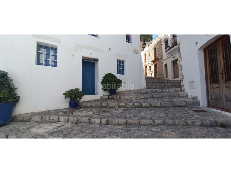 Foto d2633ee4-1258-4918-858e-21ba38f2c9c7. Pis a Dalt Vila-La Marina Ibiza