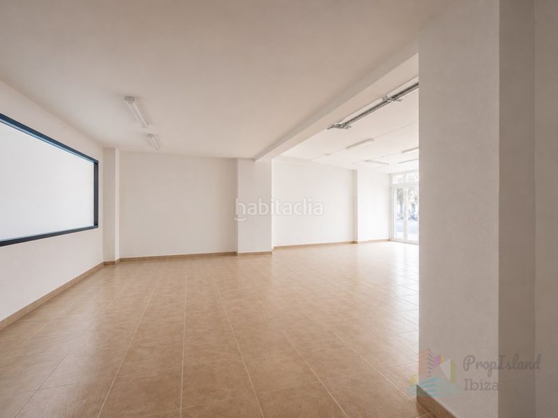 Foto d7aabbbb-ce49-446e-b93c-e47dd37b9646. Local comercial a Puig des Molins Ibiza