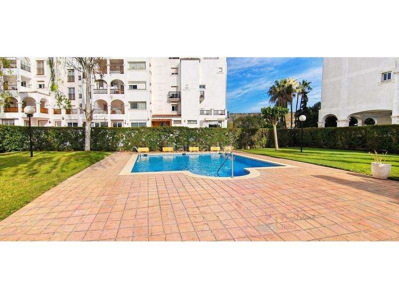 Foto 1cfcc390-0ea9-4d27-82af-9d5c7e15086f. Pis amb piscina a Marina Botafoc-Talamanca Ibiza