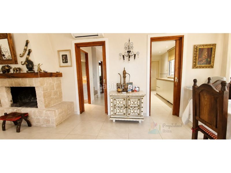 Foto b937f548-fecc-470b-8ba8-d04817d2370b. Casa adossada a Jesús Santa Eulària