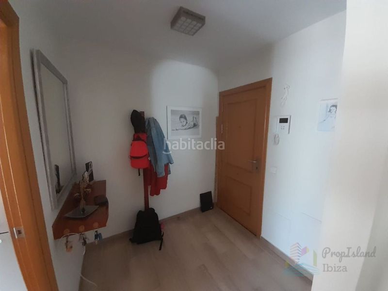 Foto 1230aa98-3ab4-4d68-bc8c-2d55d6c792d2. Pis amb calefacció a Marina Botafoc-Talamanca Ibiza