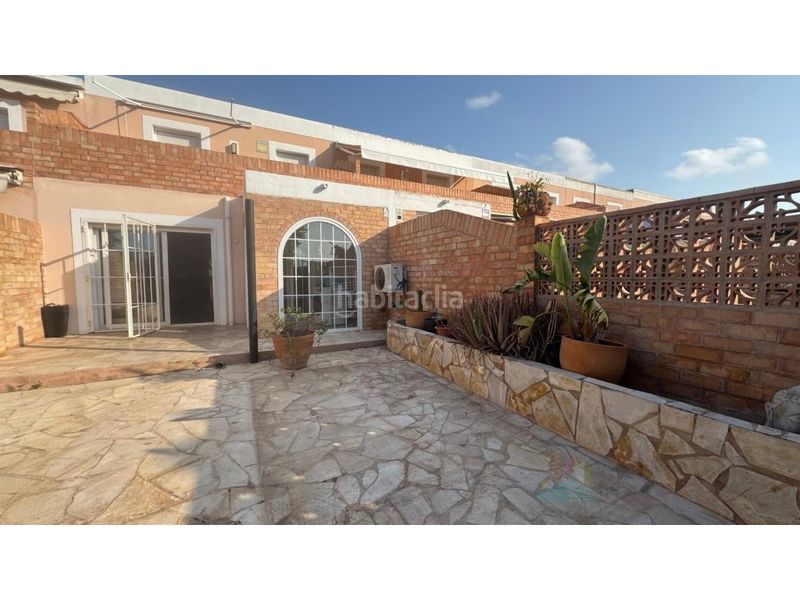 Foto 2fbbe4a7-56a8-41b0-8e81-d61d8c13e8b2. Location duplex avec parking dans Ses Figueretes - Platja d'en Bossa - Cas Serres Ibiza