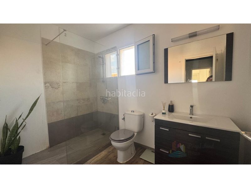 Foto d2342352-98a3-4542-9f82-6d59a50d4e3a. Location duplex avec parking dans Ses Figueretes - Platja d'en Bossa - Cas Serres Ibiza