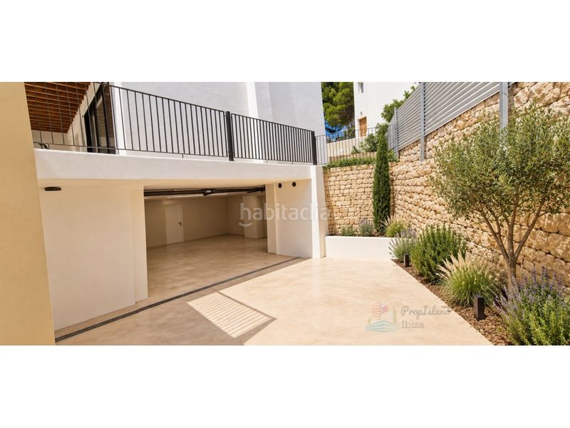 Foto 5783cdc5-37eb-46b8-8158-6aff1c2ea0aa. Casa amb aparcament a Santa Eulària des riu Santa Eulària