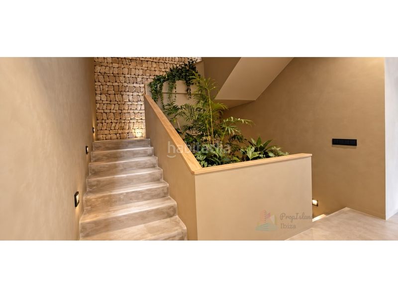 Foto e89f0c16-8a02-4bc2-a7e3-df33e02cea0e. Casa amb aparcament a Santa Eulària des riu Santa Eulària