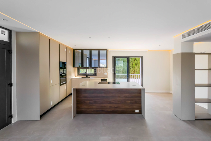 Foto 30ea3907-7074-445c-9e8a-27c109b7730f. Apartamento en Nueva Andalucía centro Marbella