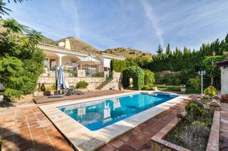 Casa a La Capellanía - El Higuerón. Villa independiente con piscina privada, orientación sur y casa