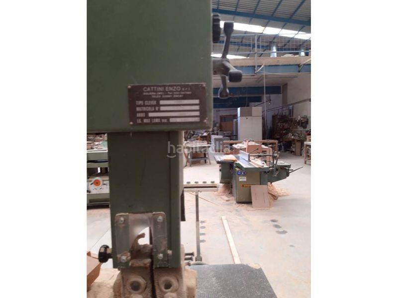 Foto 7d7cb24c-24d8-4245-8cd3-28e126408e7c. Nau industrial a Baza