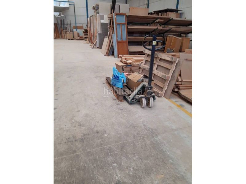 Foto 9232b6d4-850f-4ecb-a6da-05ccc2313384. Nau industrial a Baza