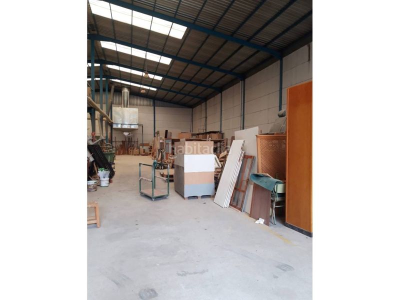 Foto e3b7eb80-6ca7-45d6-a956-9f17020cd64f. Nau industrial a Baza