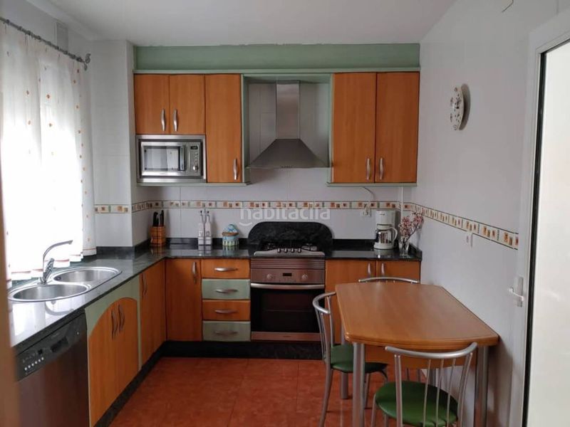 Foto 2f58baef-b583-4075-ad82-f7764b4e61d5. Piso venta de piso en Baza