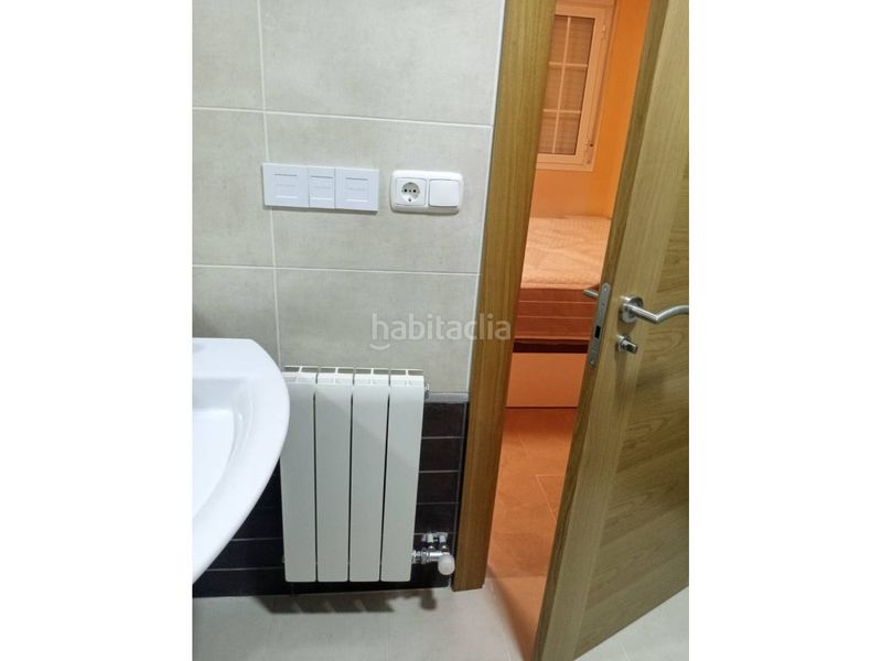 Foto eee79fd0-c0d3-4e51-9707-56b40db4da0c. Lloguer pis amb calefacció aparcament a Baza