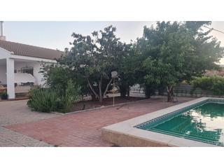 Xalet a Baza. Casa en venta en baza