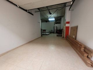 Miete Geschäftsraum in Baza. Alquiler de local comercial en baza