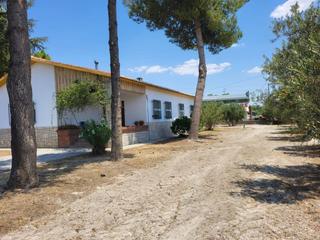 Chalet à Baza. Chalet en venta en baza