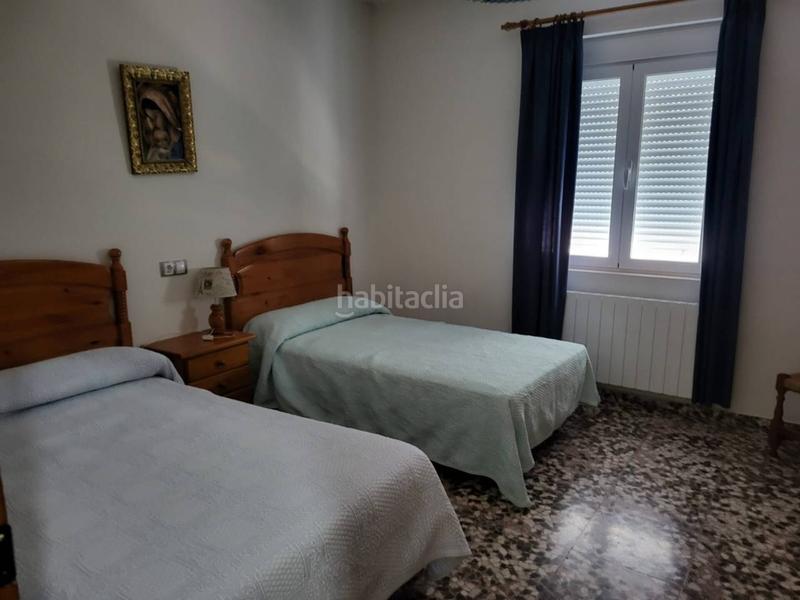 Foto db321ca0-36cb-428c-aec4-8293799ae117. Chalet  en venta en Baza