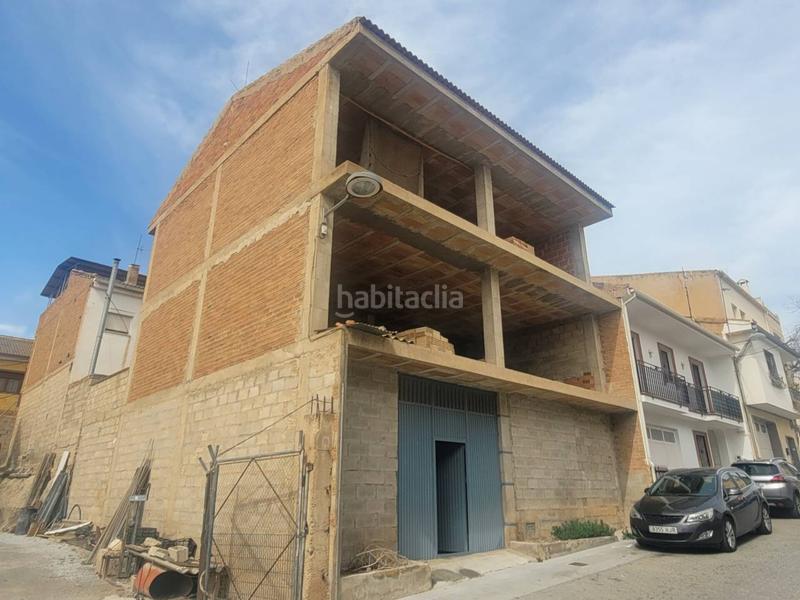 Foto ec6b0f8e-b9a9-4c8d-be46-8b2d915cefd6. Casa  en venta en Baza