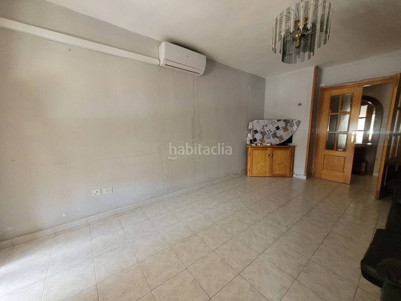 Foto 956f3dbe-0ee2-4a7b-9242-cc84bef6dcf6. Pis a Baza