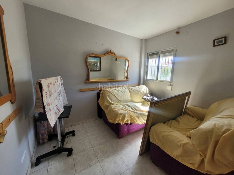 Foto b65dd679-f3f1-442b-8b84-0abe299cd110. Pis a Baza