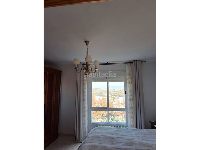 Foto 3efe0e63-353c-45a0-b38d-b68b4eeeea50. Dúplex venta de dúplex amplio en Baza